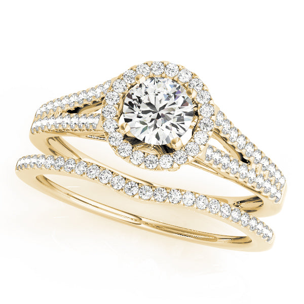 Round Halo Diamond Engagement Ring · 0.30 ct tw