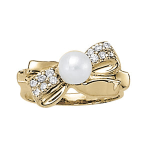 Pearl Gemstone Fashion Ring · 0.18 ct tw