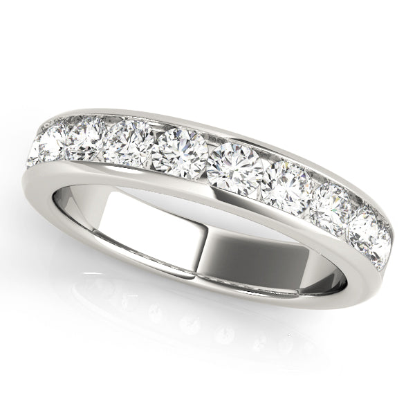 Round 0.01 pt Channel Diamond Anniversary Band · 0.22 ct tw