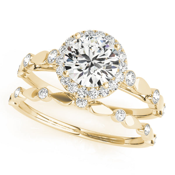 Round Halo Diamond Engagement Ring · 0.33 ct tw