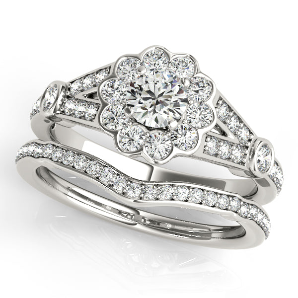 Round Halo Diamond Engagement Ring · 0.86 ct tw