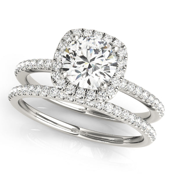 Round Halo Diamond Engagement Ring · 0.70 ct tw