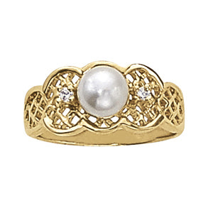 Pearl Gemstone Fashion Ring · 0.05 ct tw
