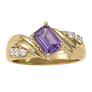 Emerald Gemstone Fashion Ring · 0.15 ct tw