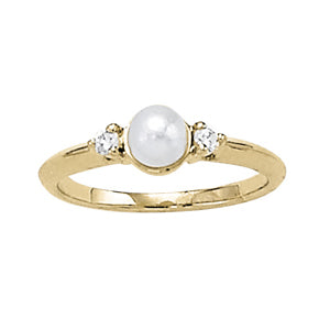 Pearl Gemstone Fashion Ring · 0.06 ct tw