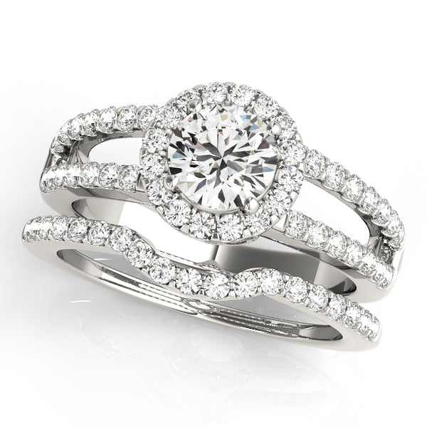 Round Halo Diamond Fashion Ring · 4.02 ct tw