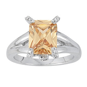 Emerald Gemstone Fashion Ring · 0.08 ct tw
