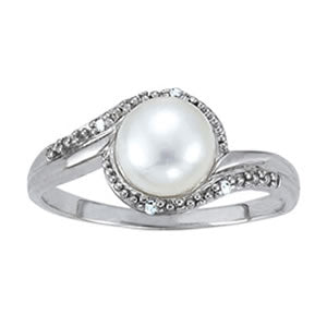 Pearl Gemstone Fashion Ring · 0.03 ct tw