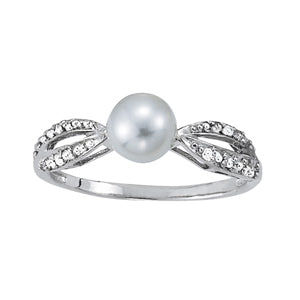 Pearl Gemstone Fashion Ring · 0.03 ct tw