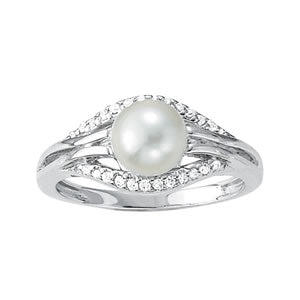 Pearl Gemstone Fashion Ring · 0.12 ct tw