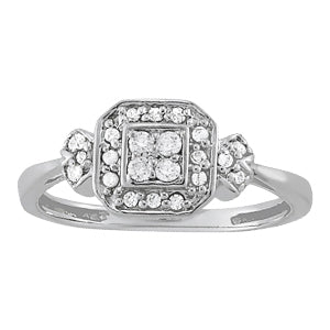 Diamond Cluster Fashion Ring · 0.26 ct tw