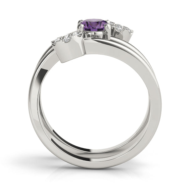 Oval 7x5 Diamond Ring · 0.14 ct tw