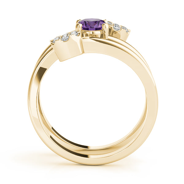 Oval 7x5 Diamond Ring · 0.14 ct tw