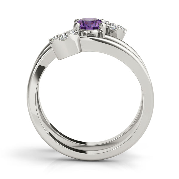 Oval 7x5 Diamond Ring · 0.14 ct tw